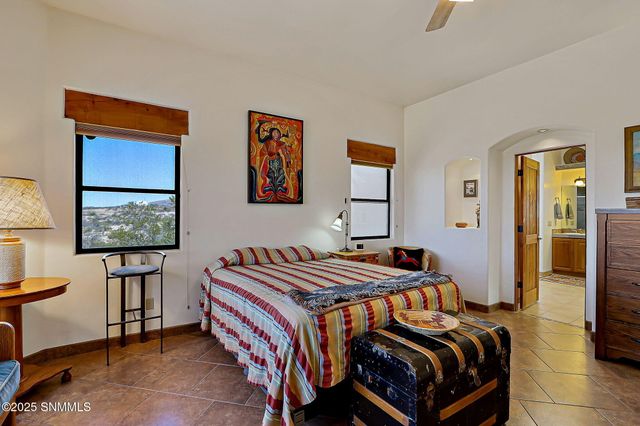 5635 Charles Russell Road, Las Cruces, NM 88011