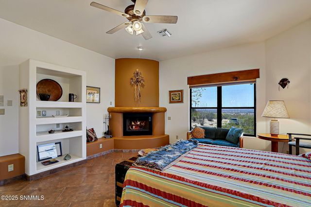 5635 Charles Russell Road, Las Cruces, NM 88011