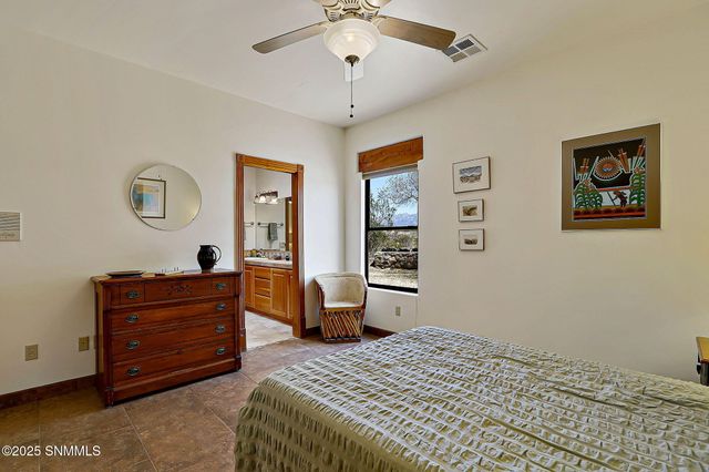 5635 Charles Russell Road, Las Cruces, NM 88011