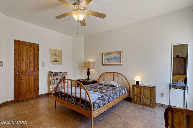 5635 Charles Russell Road, Las Cruces, NM 88011