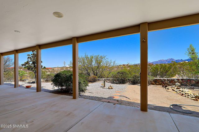 5635 Charles Russell Road, Las Cruces, NM 88011