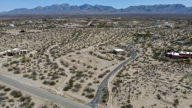 5635 Charles Russell Road, Las Cruces, NM 88011