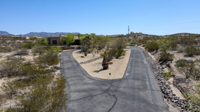 5635 Charles Russell Road, Las Cruces, NM 88011