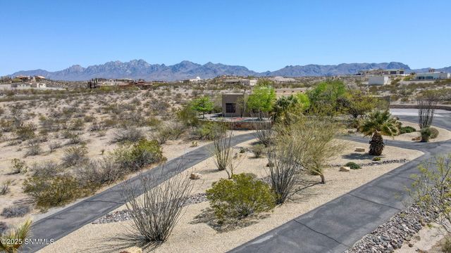 5635 Charles Russell Road, Las Cruces, NM 88011