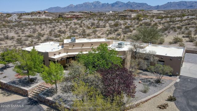 5635 Charles Russell Road, Las Cruces, NM 88011