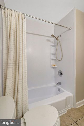 9301 SANTAYANA DR, Fairfax, VA 22031