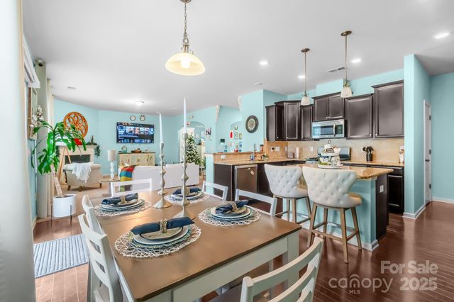 13602 Canterbury Castle Drive, Charlotte, NC 28273