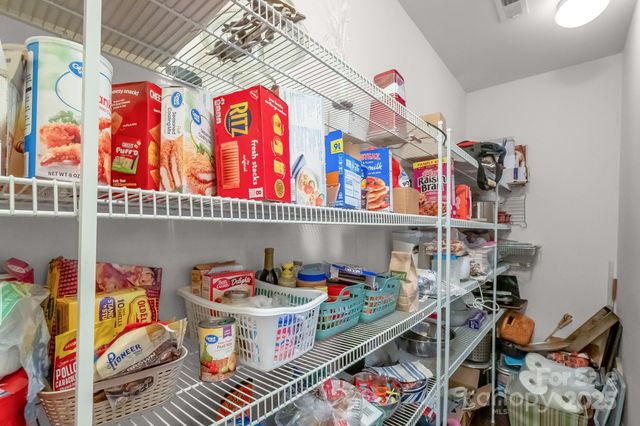 13602 Canterbury Castle Drive, Charlotte, NC 28273