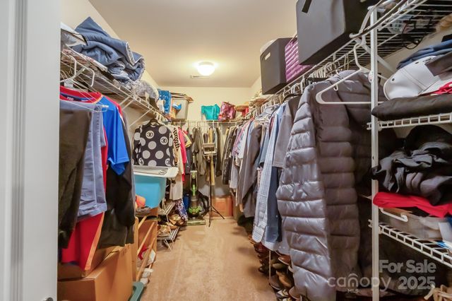 13602 Canterbury Castle Drive, Charlotte, NC 28273