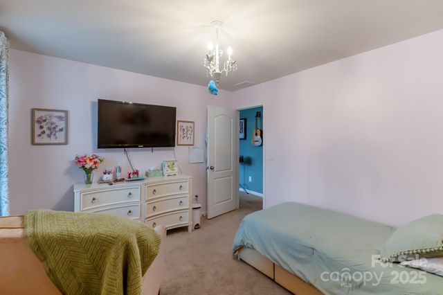 13602 Canterbury Castle Drive, Charlotte, NC 28273