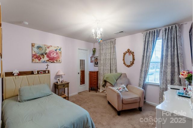 13602 Canterbury Castle Drive, Charlotte, NC 28273