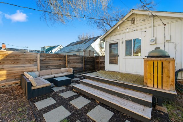 425 SW 12th Street, Redmond, OR 97756