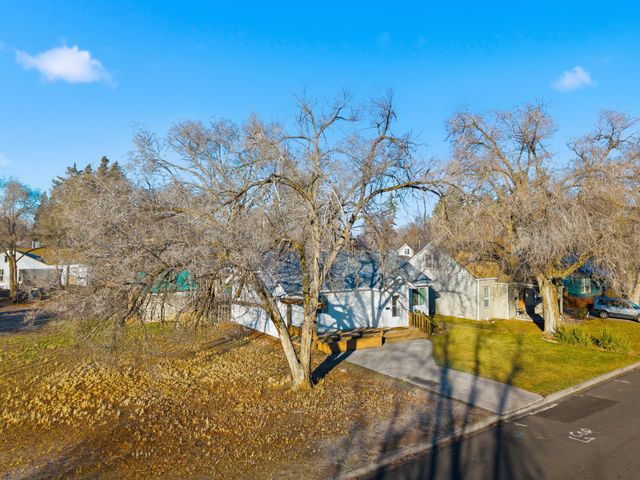 425 SW 12th Street, Redmond, OR 97756