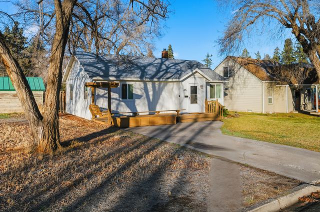 425 SW 12th Street, Redmond, OR 97756