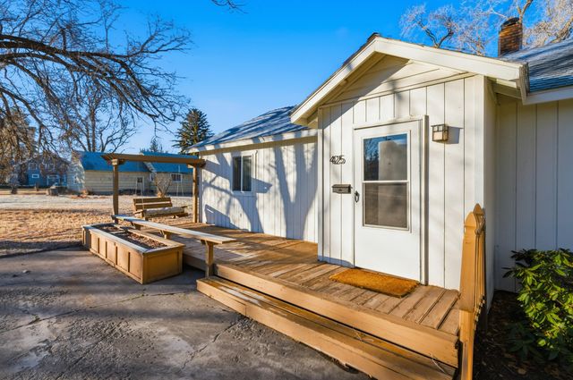 425 SW 12th Street, Redmond, OR 97756