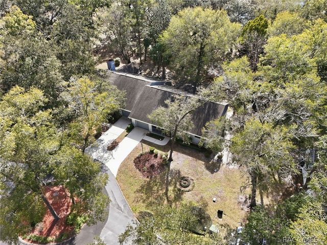554 W Cherry Laurel Court, Beverly Hills, FL 34465