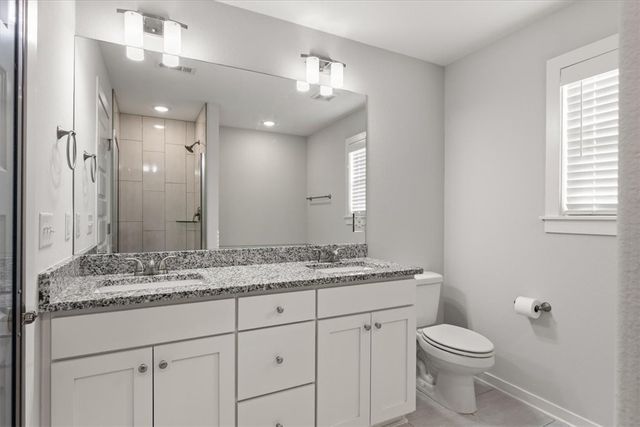 331 W Taverner Xing, Farmington, AR 72730