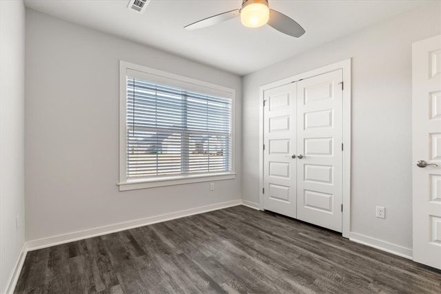 331 W Taverner Xing, Farmington, AR 72730