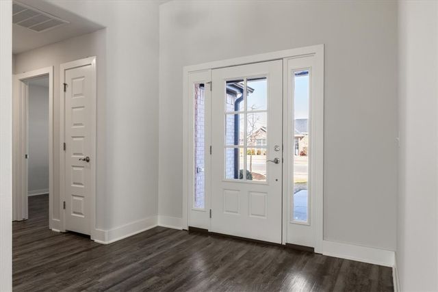 331 W Taverner Xing, Farmington, AR 72730