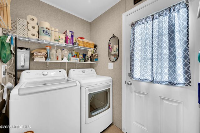 19 Otter Place, Whiting, NJ 08759