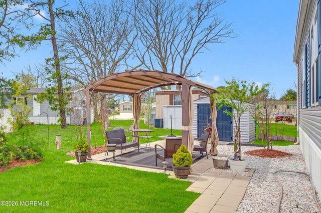 19 Otter Place, Whiting, NJ 08759