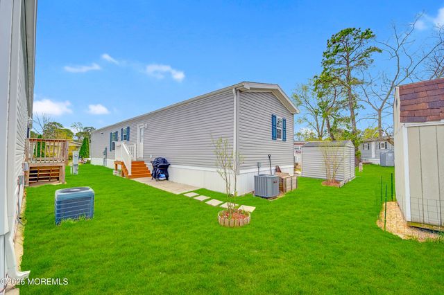 19 Otter Place, Whiting, NJ 08759