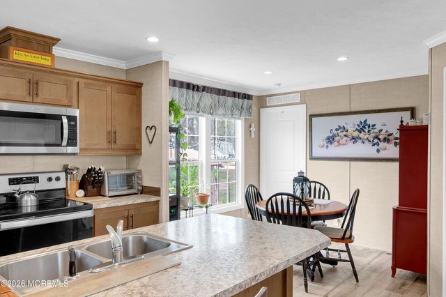 19 Otter Place, Whiting, NJ 08759