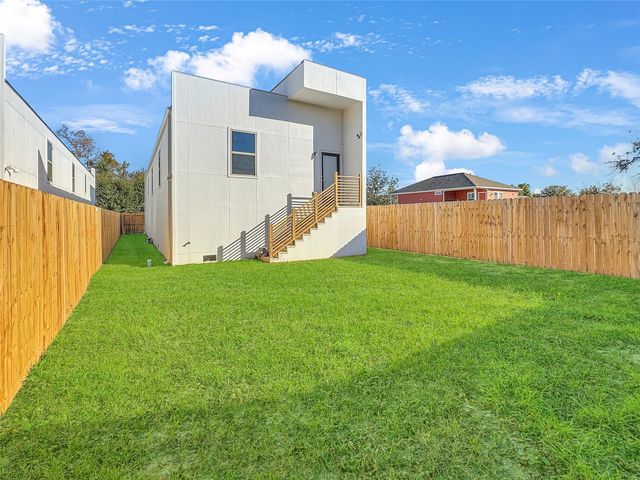 4819 Los Angeles Street, Houston, TX 77026