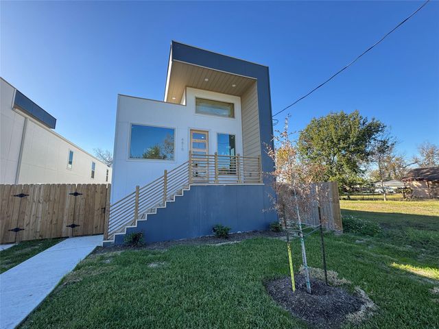 4819 Los Angeles Street, Houston, TX 77026