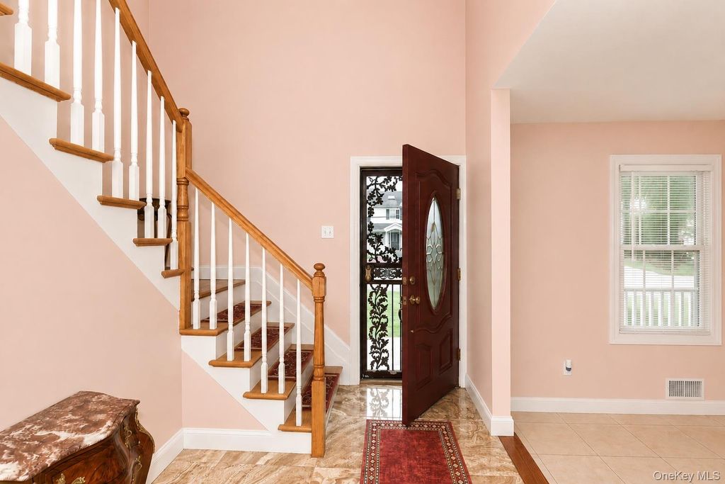 303 Westchester Avenue N, West Babylon, NY 11704 — photo 4