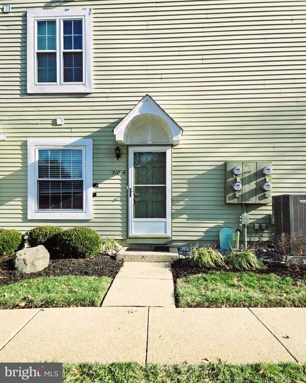 310A MITTEN LN, Mount Laurel, NJ 08054