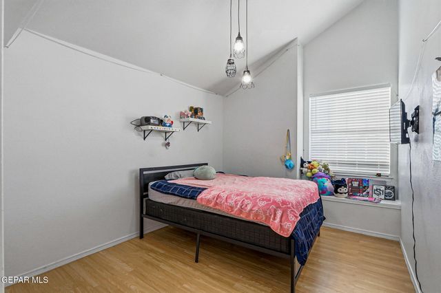 680 Sequeiros Court, El Paso, TX 79932