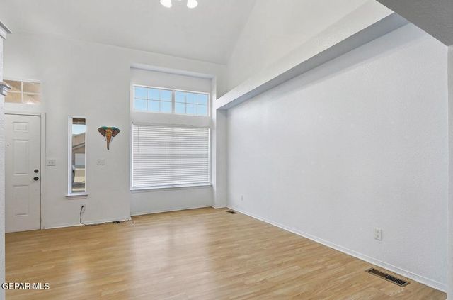 680 Sequeiros Court, El Paso, TX 79932
