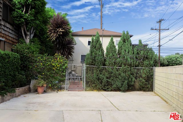 2499 S Barrington Avenue, Los Angeles, CA 90064
