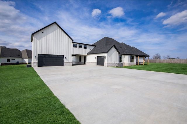 1905 Strong Avenue, Pea Ridge, AR 72751