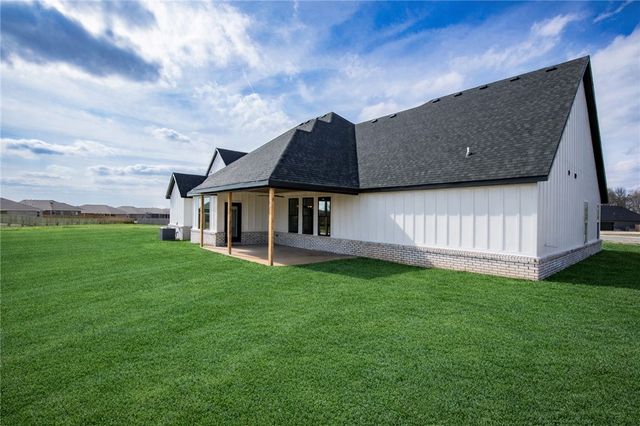 1905 Strong Avenue, Pea Ridge, AR 72751