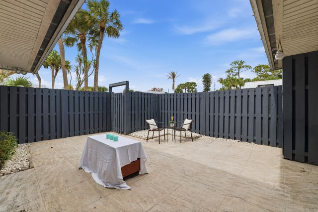 3832 SE Jefferson Street, Stuart, FL 34997