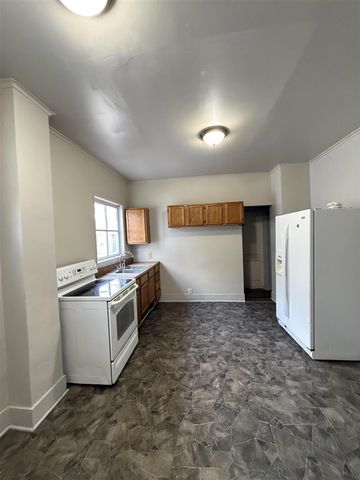 611 W North Street, Kalamazoo, MI 49007