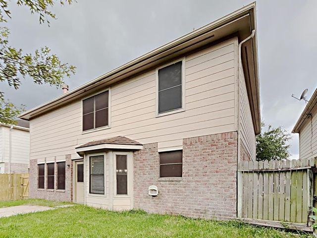 9818 Golden Prairie Lane, Houston, TX 77086