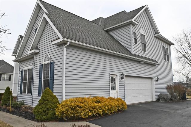 16 Chelsea Drive, Horseheads, NY 14845