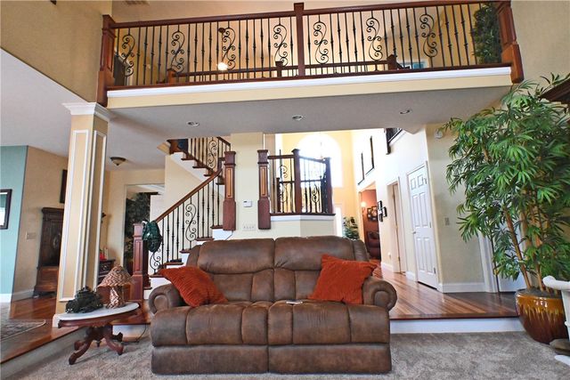 16 Chelsea Drive, Horseheads, NY 14845