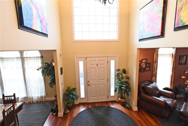 16 Chelsea Drive, Horseheads, NY 14845