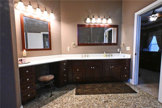 16 Chelsea Drive, Horseheads, NY 14845