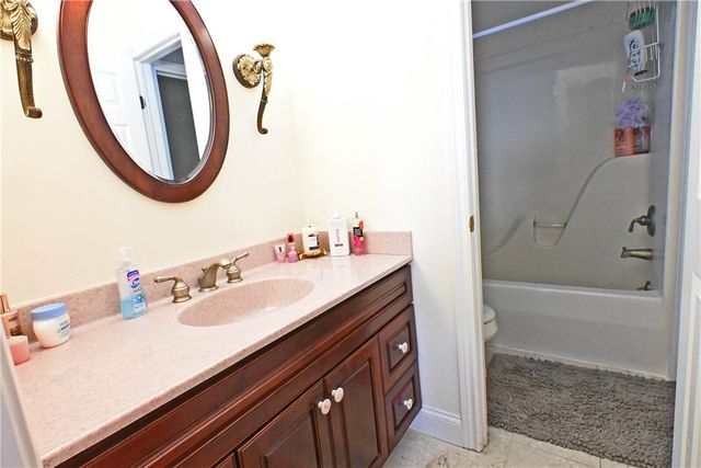 16 Chelsea Drive, Horseheads, NY 14845