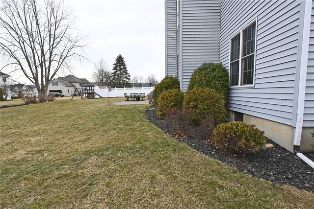 16 Chelsea Drive, Horseheads, NY 14845