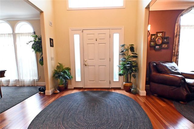 16 Chelsea Drive, Horseheads, NY 14845