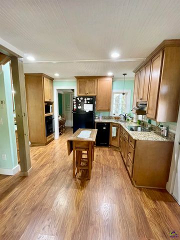 98 Waterfront Way, Warner Robins, GA 31093