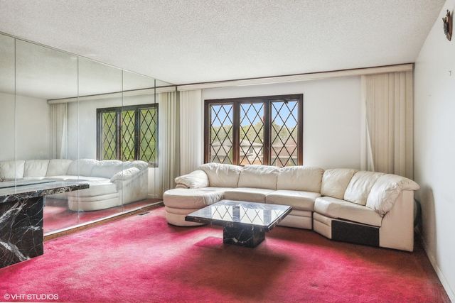 18106 Soleri Drive, Country Club Hills, IL 60478