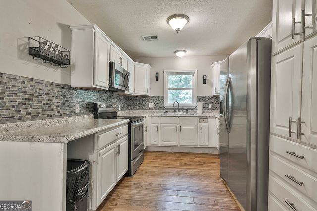59 Red Lane, Gay, GA 30218