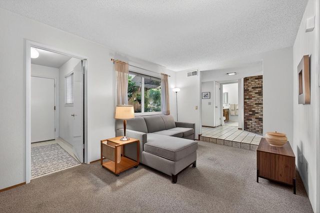 7059 Lompoc Ct, Citrus Heights, CA 95621